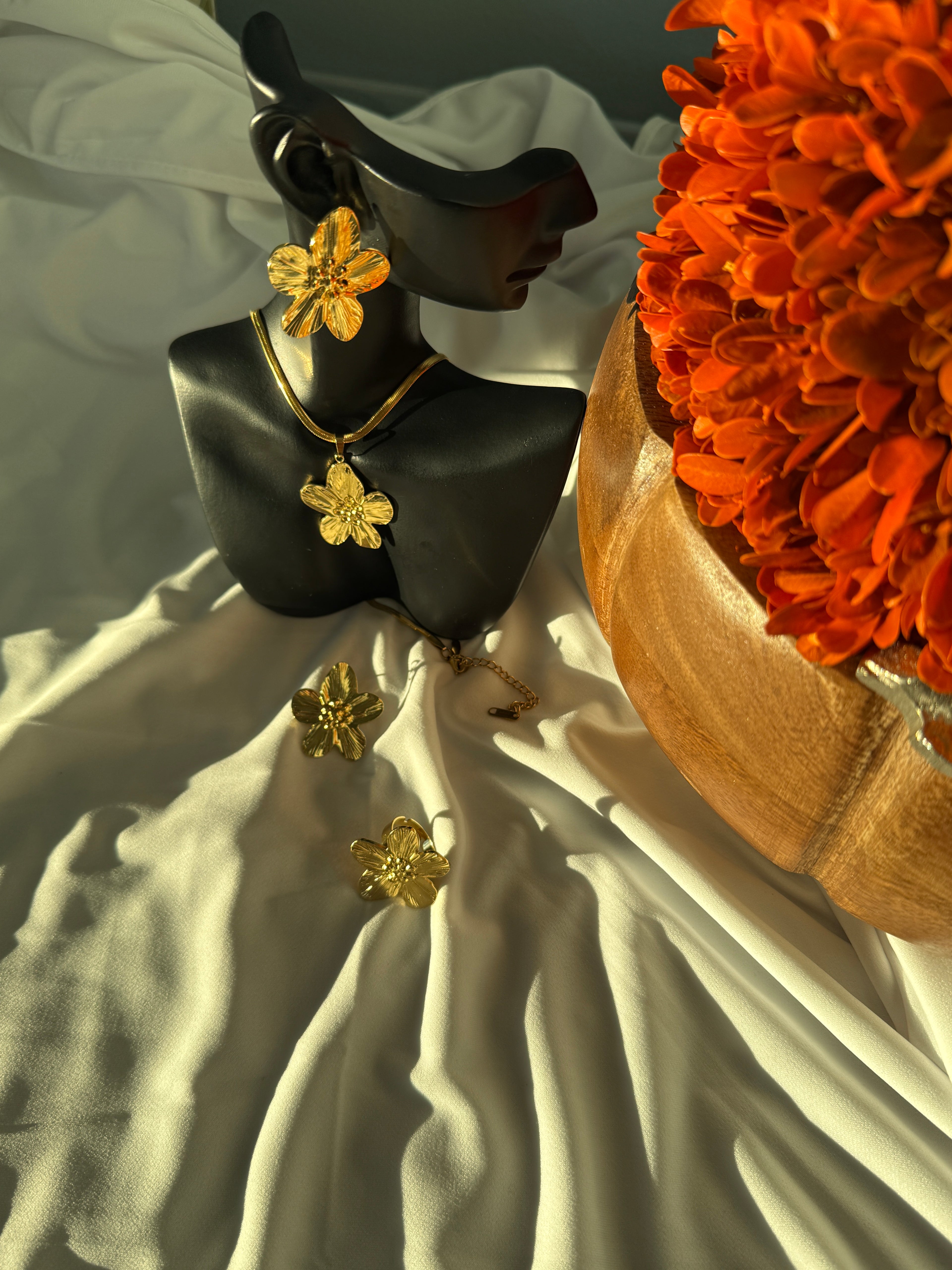 Golden Flower Jewelry Set